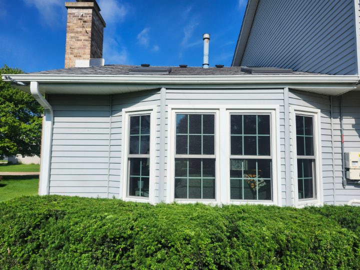 Pressure washing job by CaPow